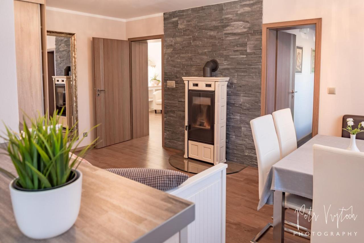 Apartman Na Lipne Frymburk Exterior foto